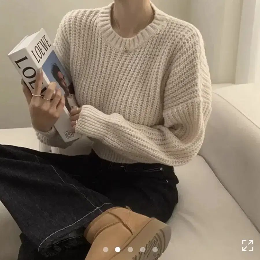 에이블리 지그재그 하찌 오버핏 크롭 긴팔 니트 st 옷 판매