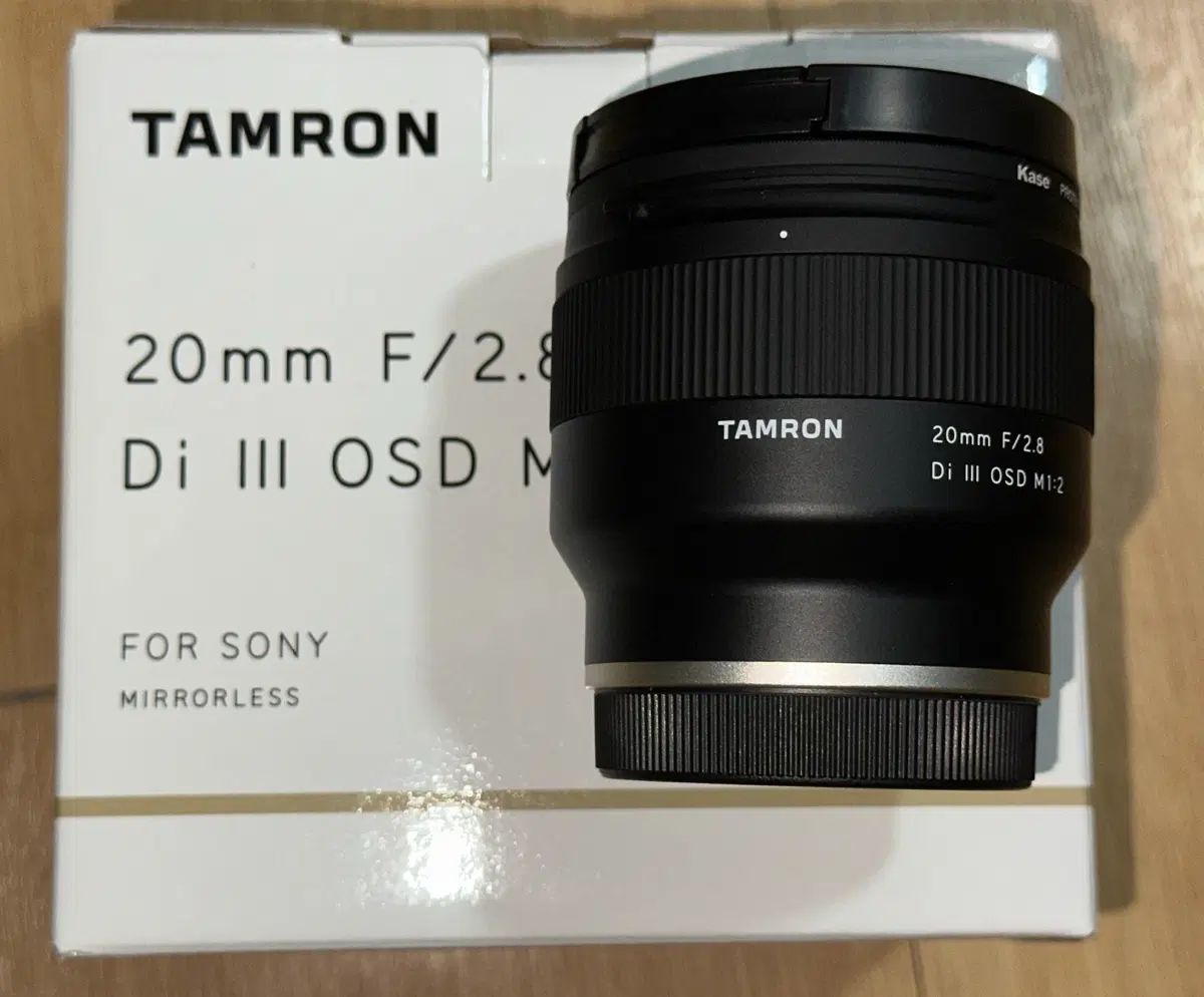 탐론 20mm F/2.8 Di III OSD M1:2 렌즈 소니