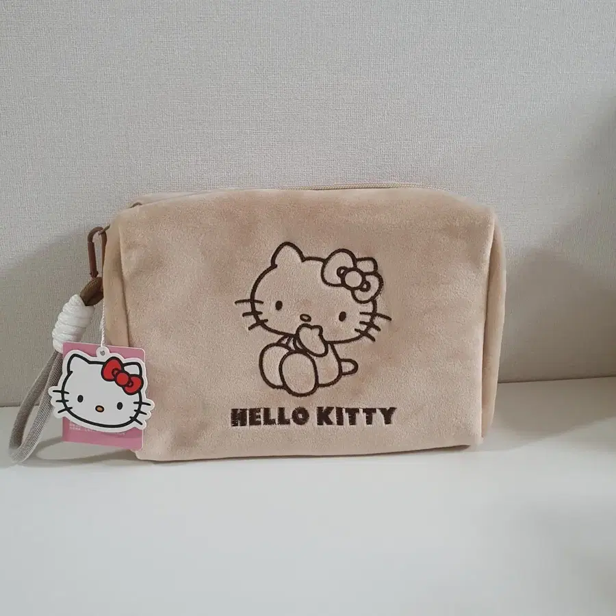 [SALE] 산리오 헬로키티 베이지 파우치 가방