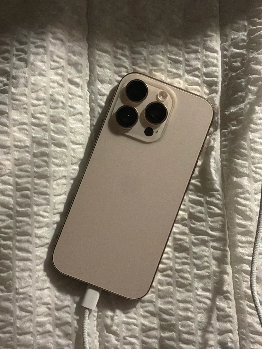 애플 아이폰 16 프로 데저트 티타늄 256GB