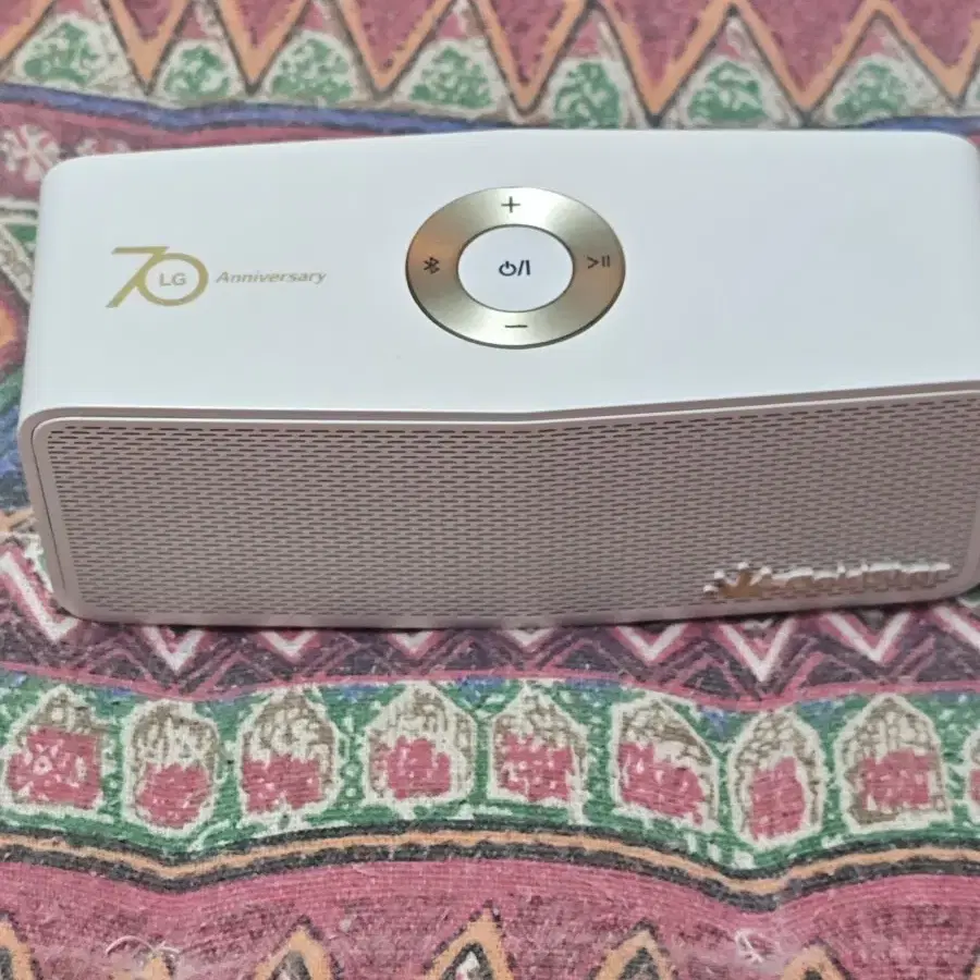 LG 70주년 스피커 (화이트)