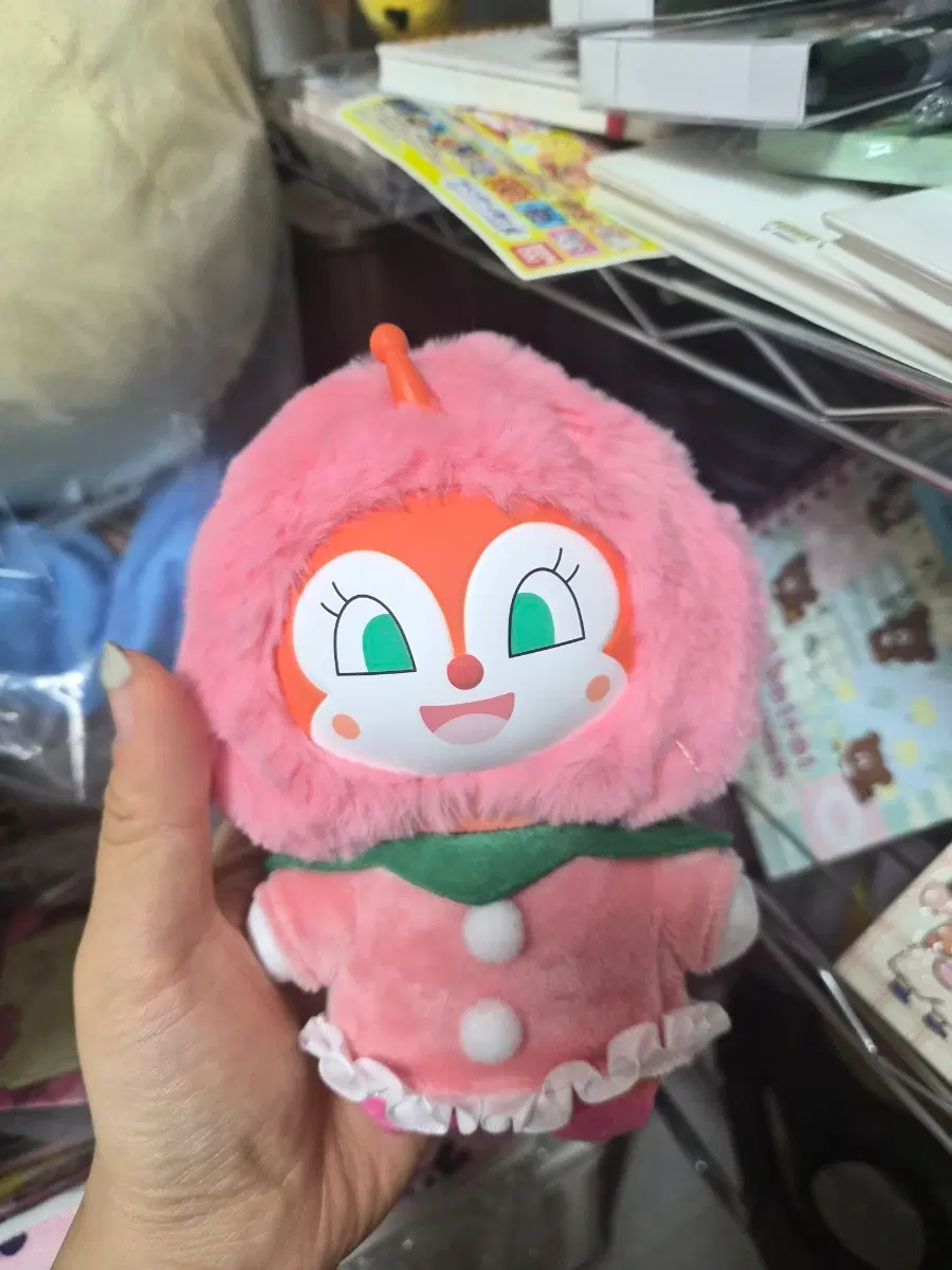 앙팡맨 짤랑이 인형 핑크 호빵맨