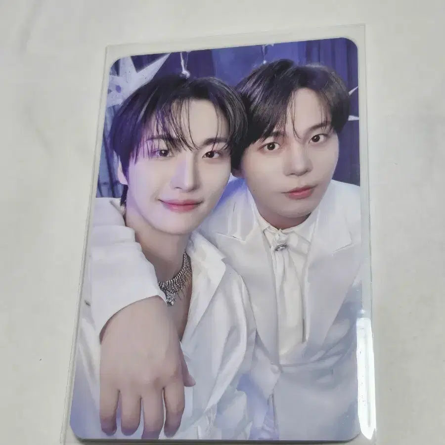 에이티즈 성화 종호 맏막즈 애니티즈 티셔츠 포카
