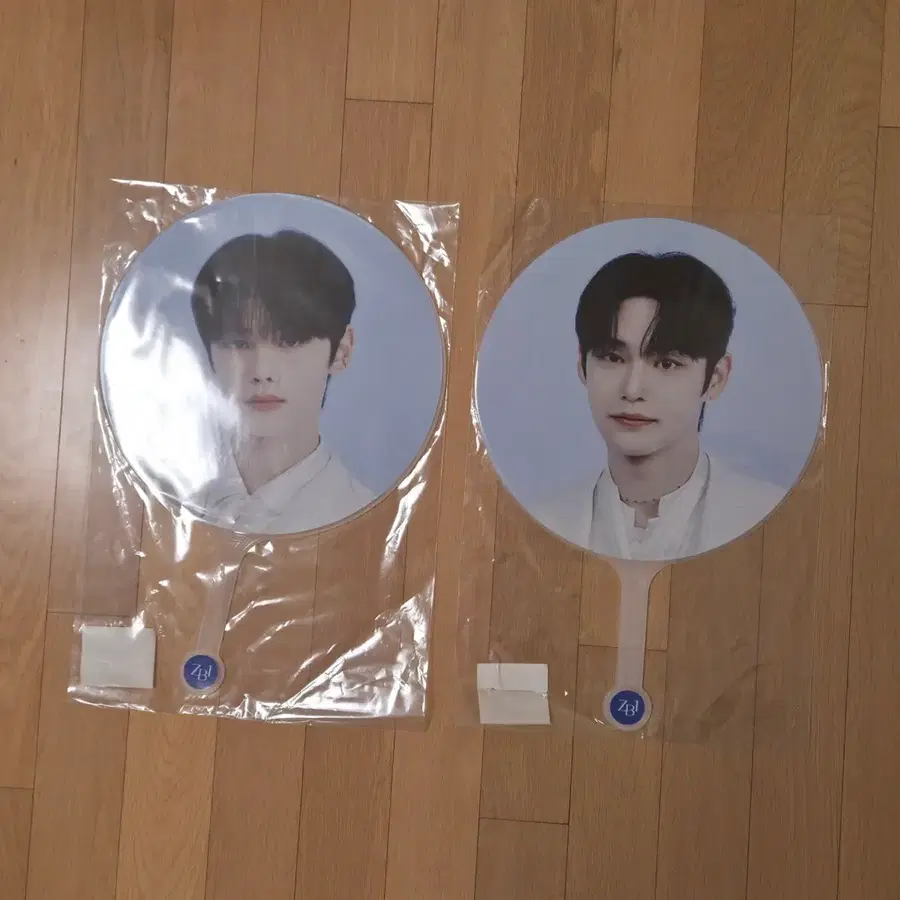 2023 제로베이스원 팬콘(FAN-CON) 공식 이미지 피켓(우치와)