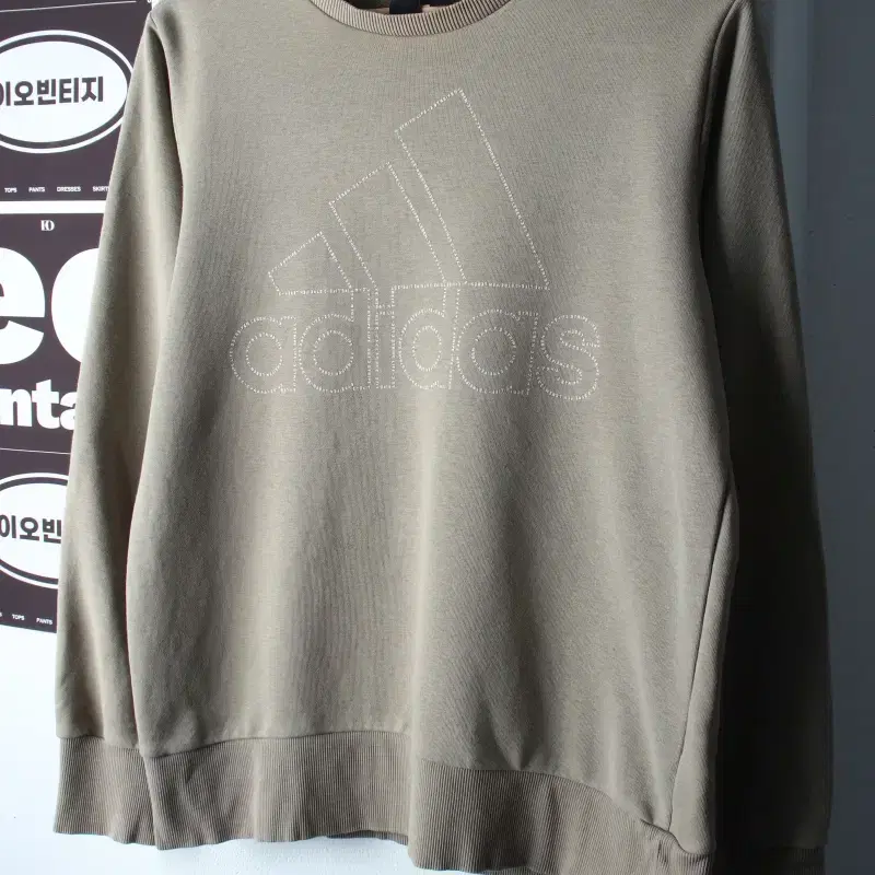 (L-XL) 아디다스 맨투맨 티셔츠 빅로고 카키 올드스쿨-H38258
