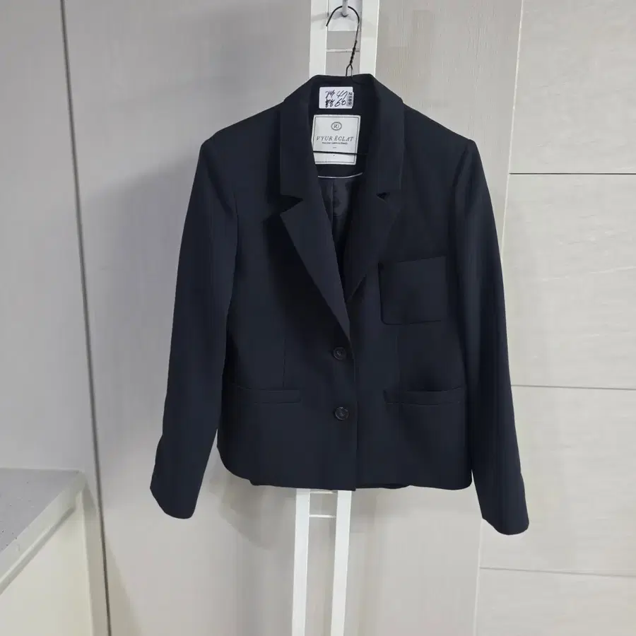 뷰어 에클렛  검정 자켓