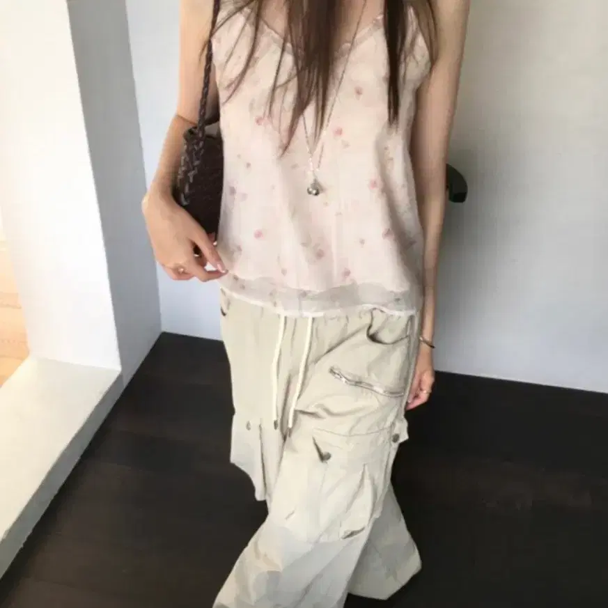 유어제이 미뉴에트 라룸 메이비베이비 플라워 나시 블라우스
