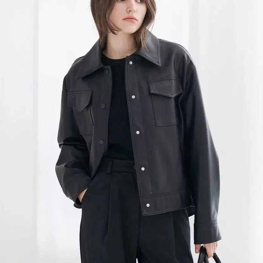 (단순개봉) 신비 여성 크랙 패턴 레더 자켓 블랙 M