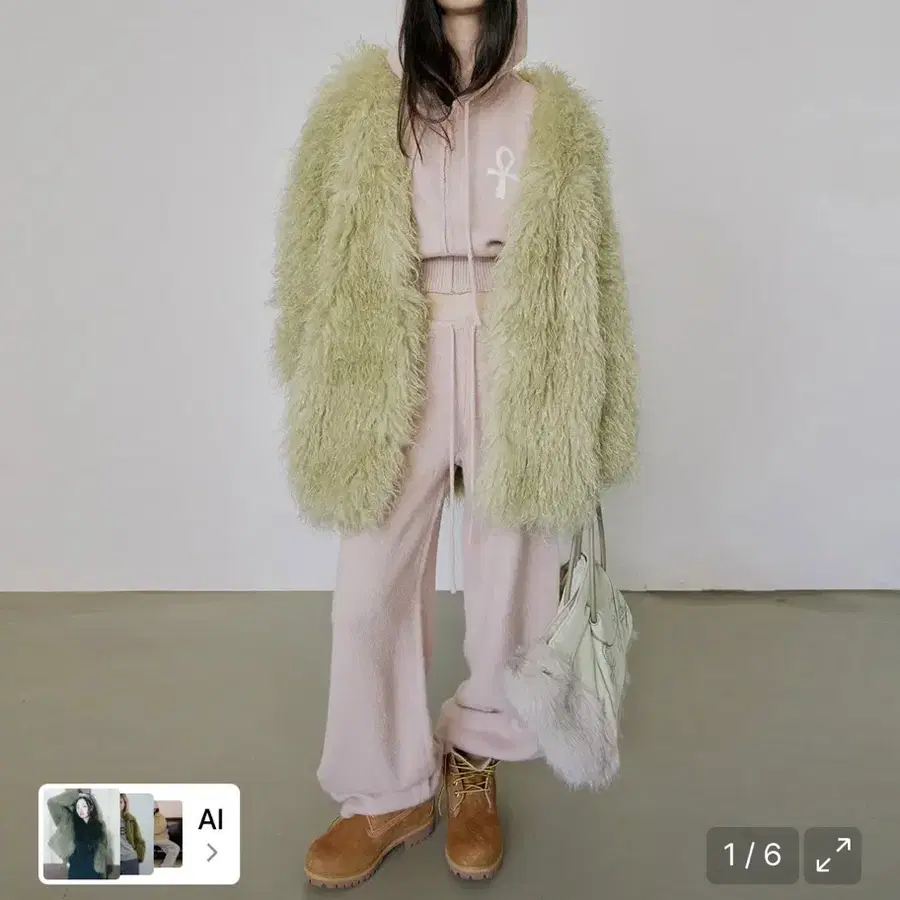 스컬프터 퍼 자켓 Pale Green