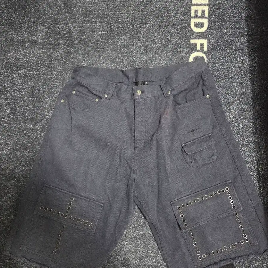 틸던 버뮤다 팬츠 L