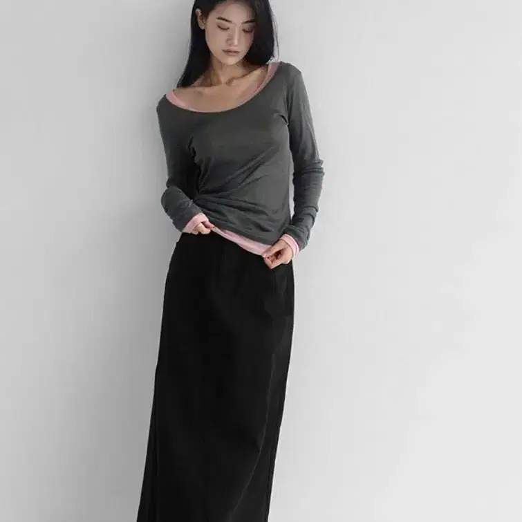 매니크 베이직 시스루 레이어드 긴소매 티셔츠 카키그레이