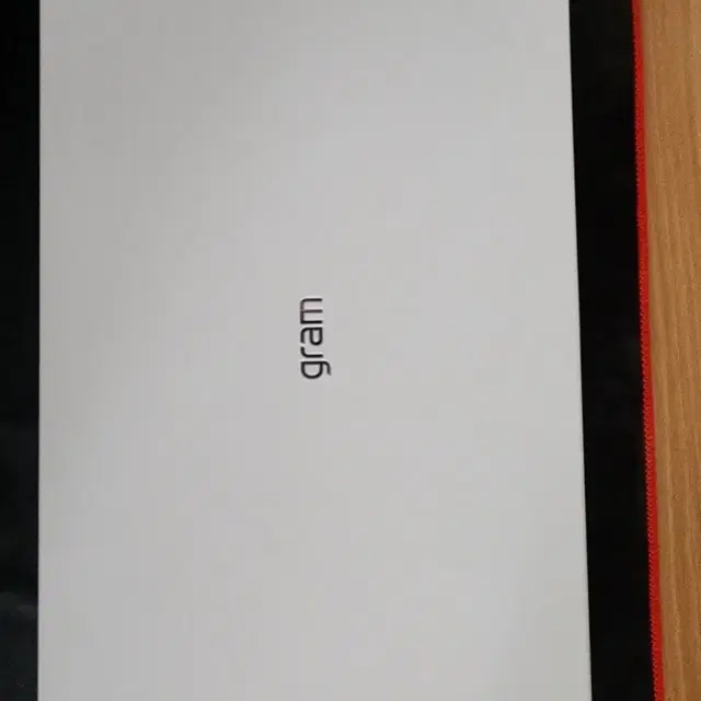 LG 그램 15인치 i5 13세대 / 16GB / 256GB 판매