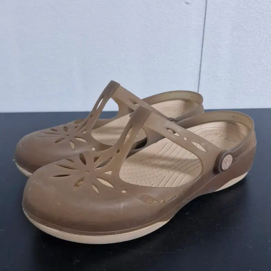 크록스 칼리 젤리 샌들(w8/250)