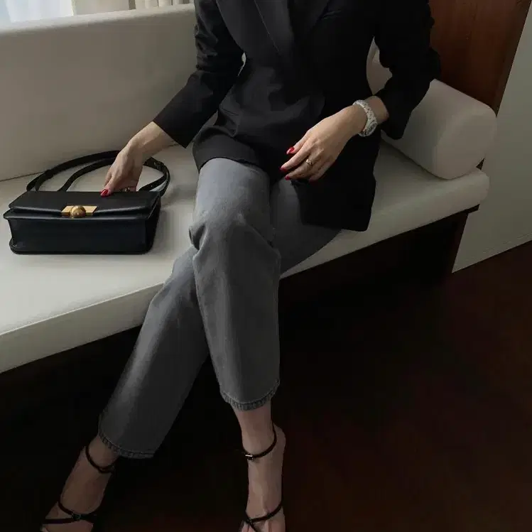 브론(bronn) 칼릭데님 (grey) 숏S 판매