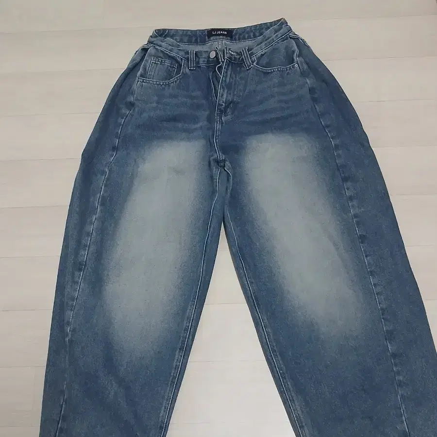 에이블리 조이조이 핀턱 진청바지