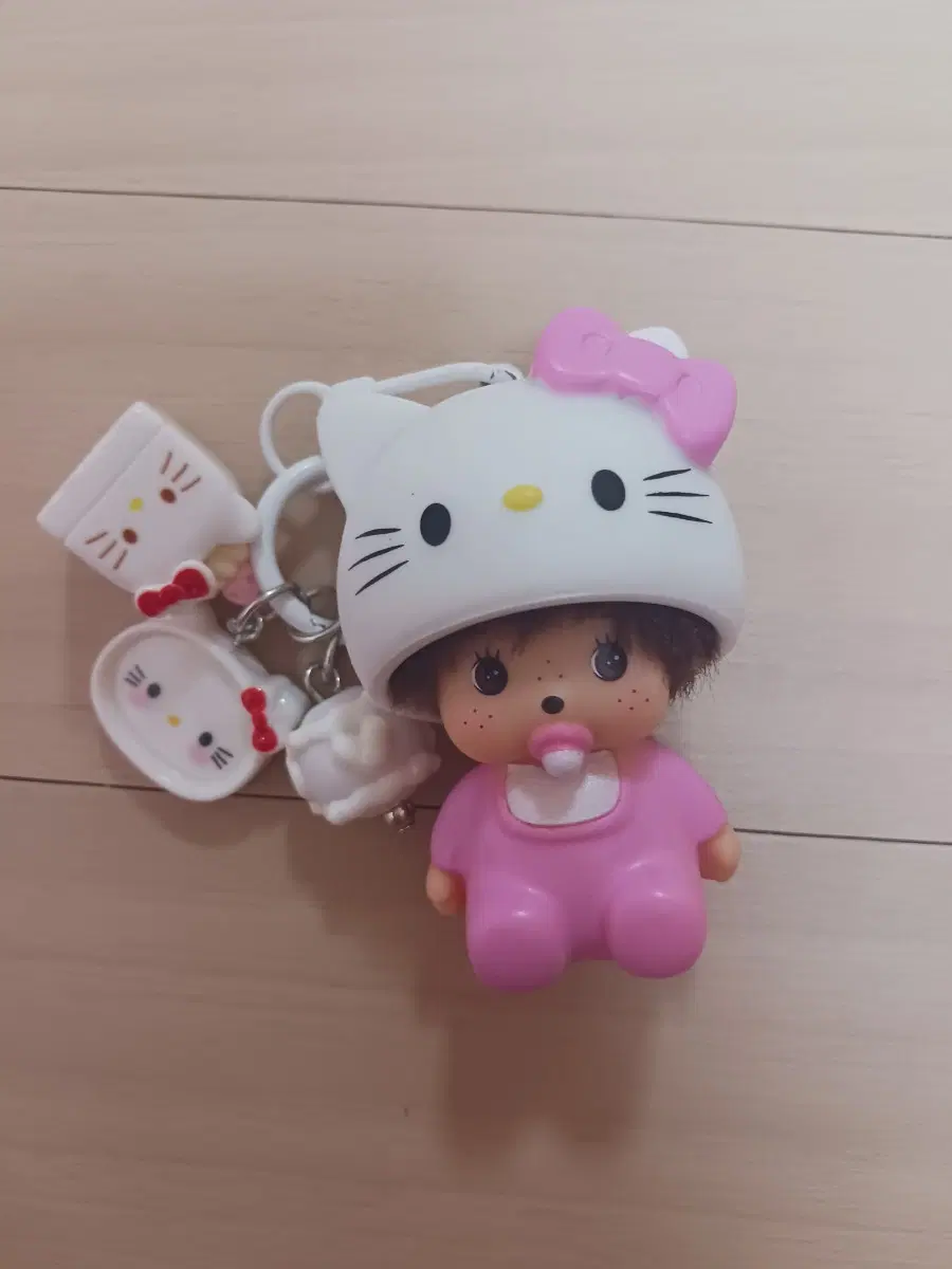 키티 몬치치 팔아요