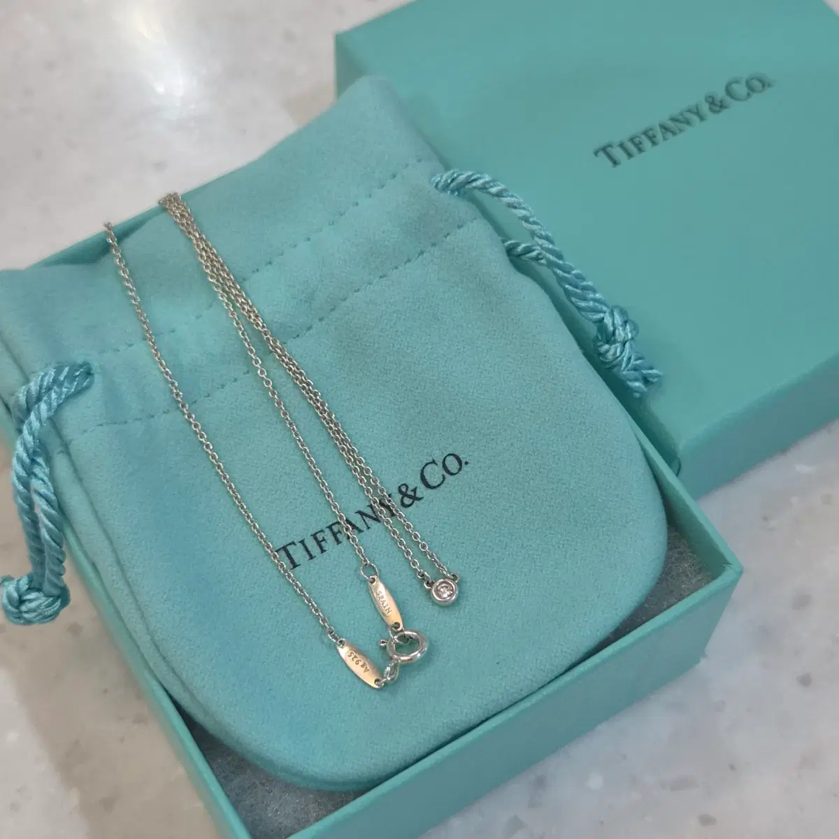 티파니앤코 바이더야드 다이아 목걸이 (0.03ct)