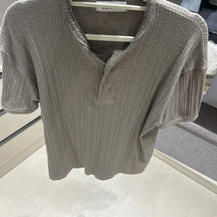 머슬핏 골지 헨리넥