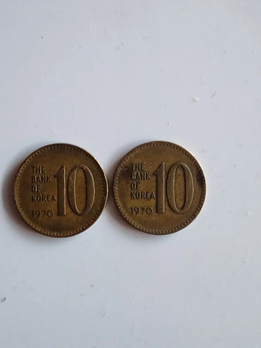 희귀동전 10짜리 두개,천원짜리 지폐 1장판매
