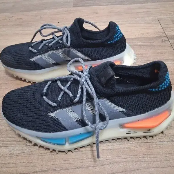 아디다스 NMD S1 코어 블랙 블루 오렌지 250 (FZ5706)