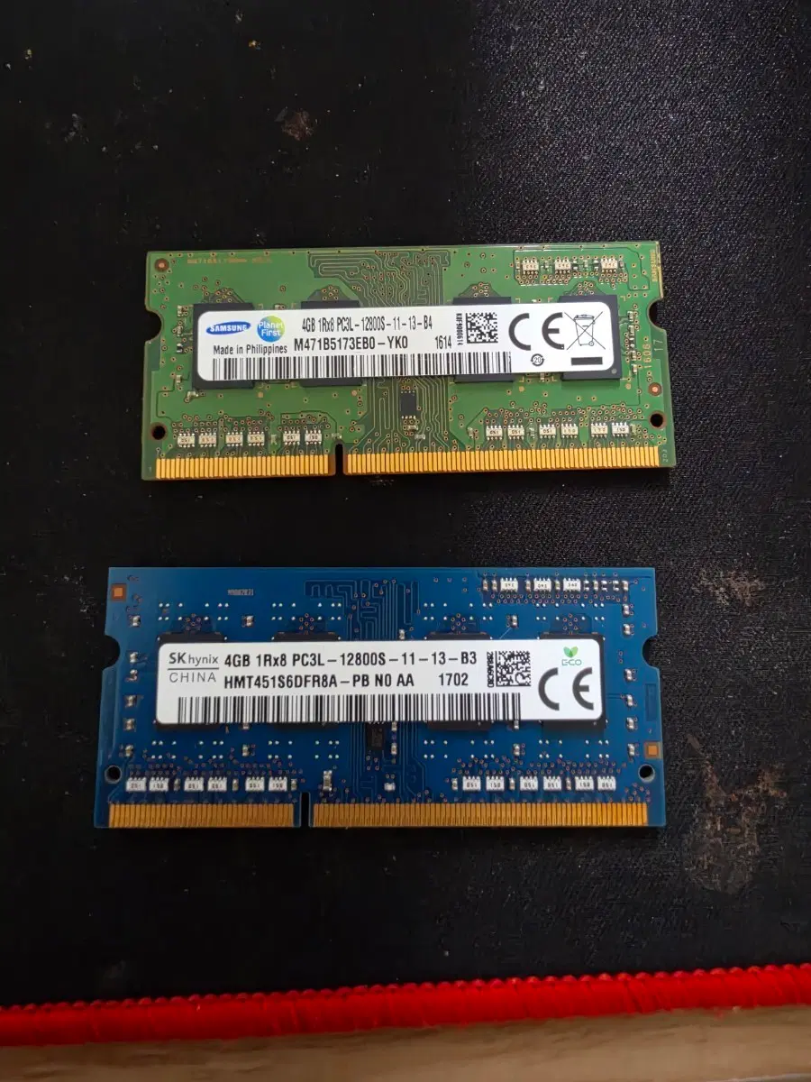 삼성 DDR3L 4GB 2개 / SK하이닉스 DDR3L 4GB 2개