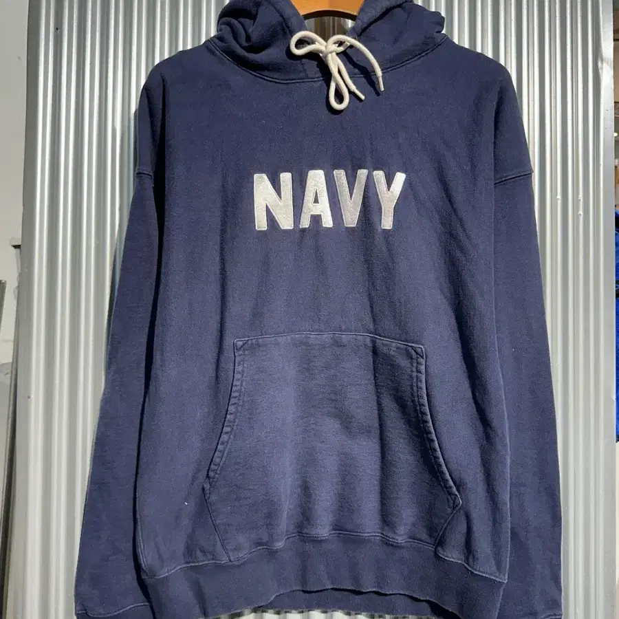 [L-XL] 아웃스탠딩 NAVY 와펜 부클 오버핏 후드티 네이비