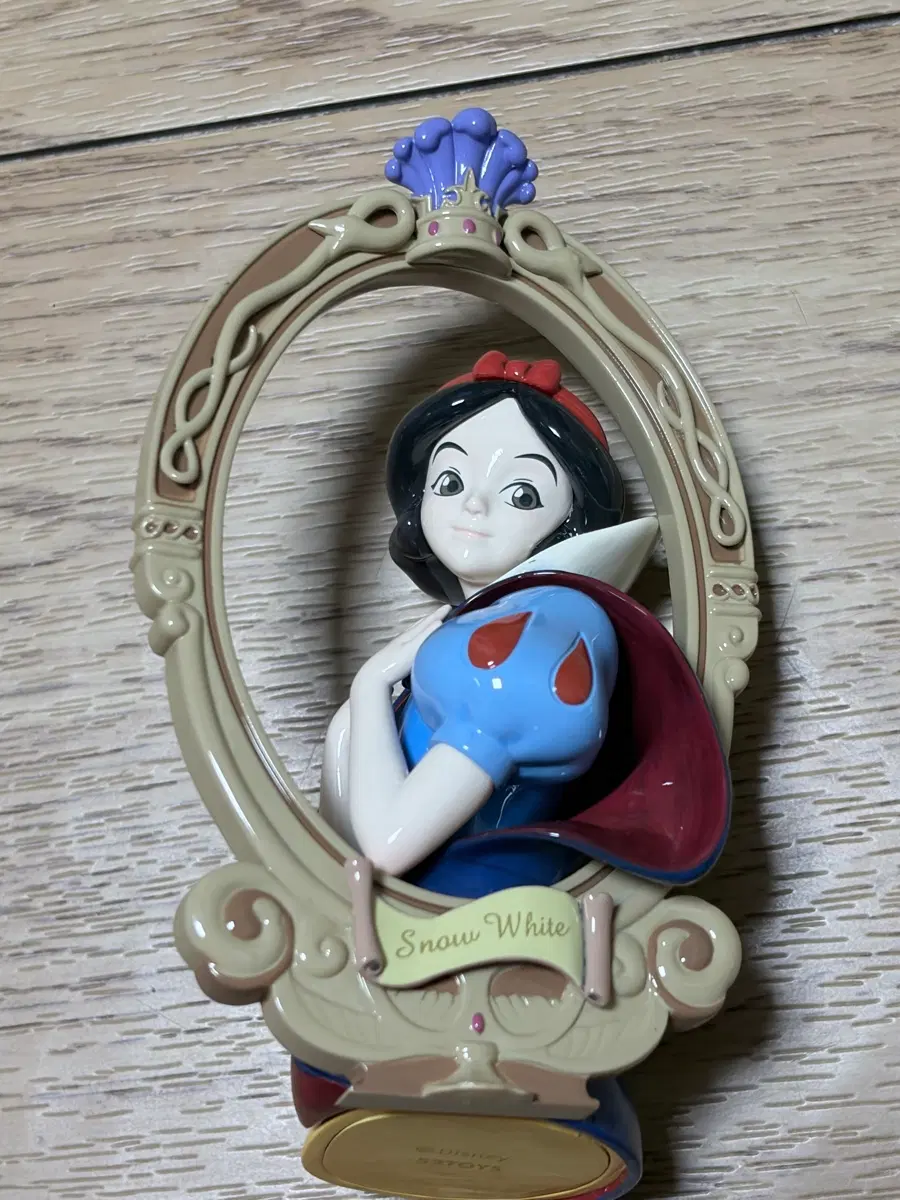 52toys 디즈니 백설공주 피규어