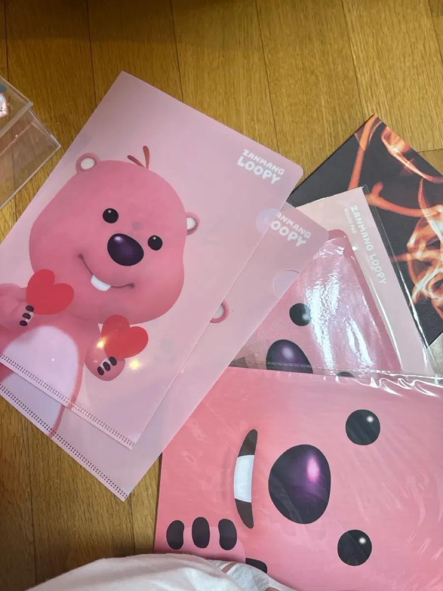 잔망루피 마우스패드 클리어파일 노트 일괄