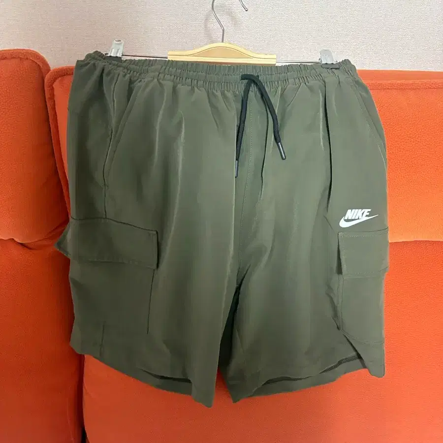 나이키 남성 스판 카고 반바지 카키 기능성 우븐 쇼츠