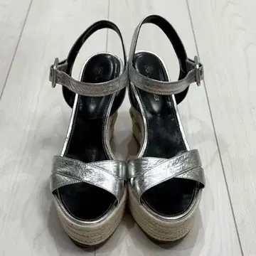 Sergio Rossi 샌들 실버