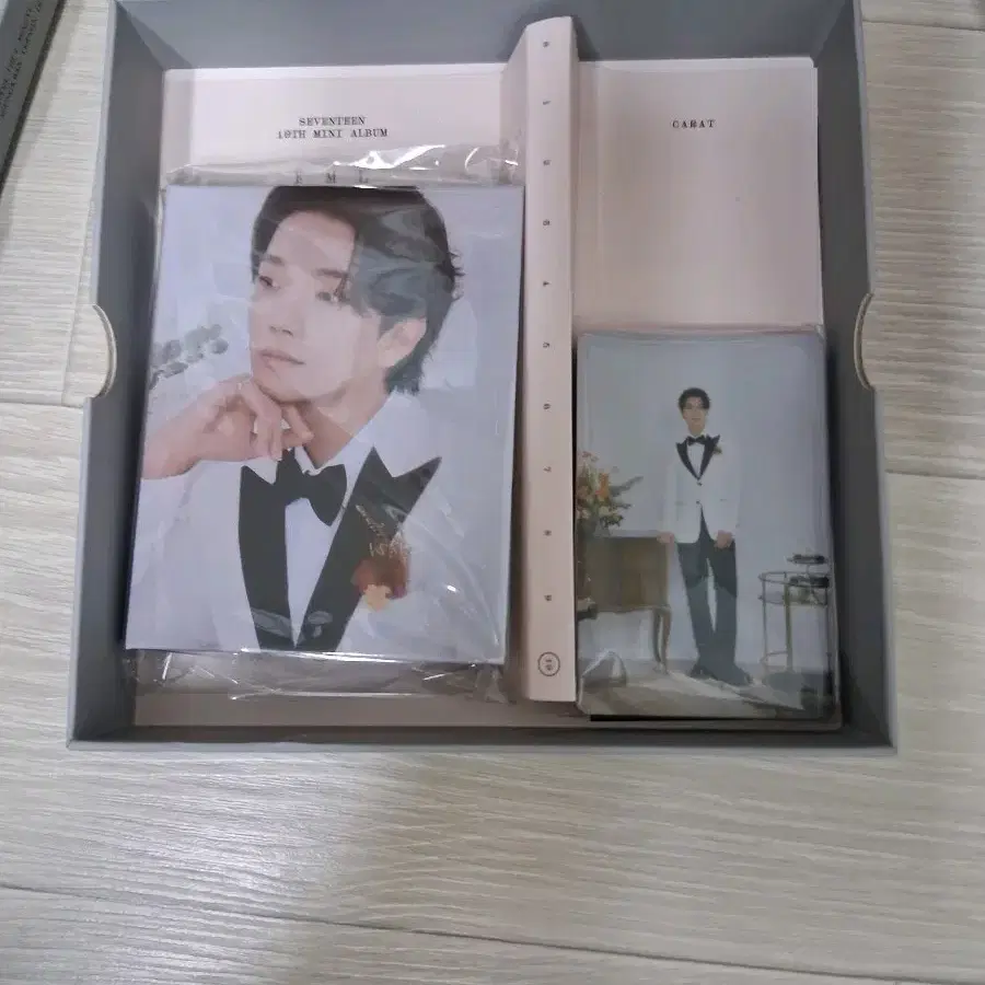 세븐틴 10집 미니앨범 FML 개봉앨범 판매
