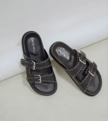 새상품급 MOHI 스터드 샌들
