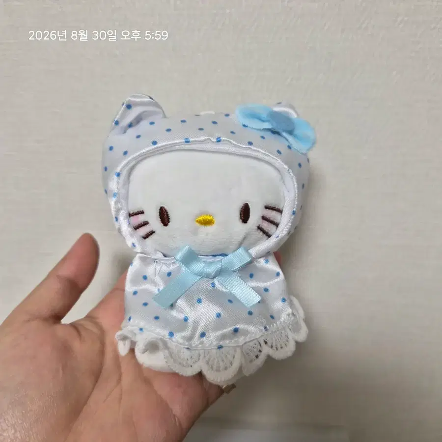 도트 망토 키티 키링 인형