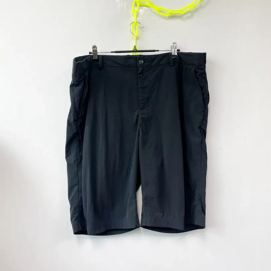 헨리코튼 남성골프반바지 40