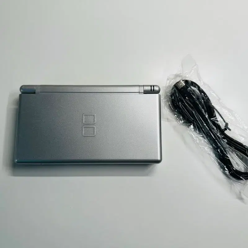 닌텐도 DS Lite DSL 글로스 실버 일판 판매 (GBA, 3DS, 게임보이)