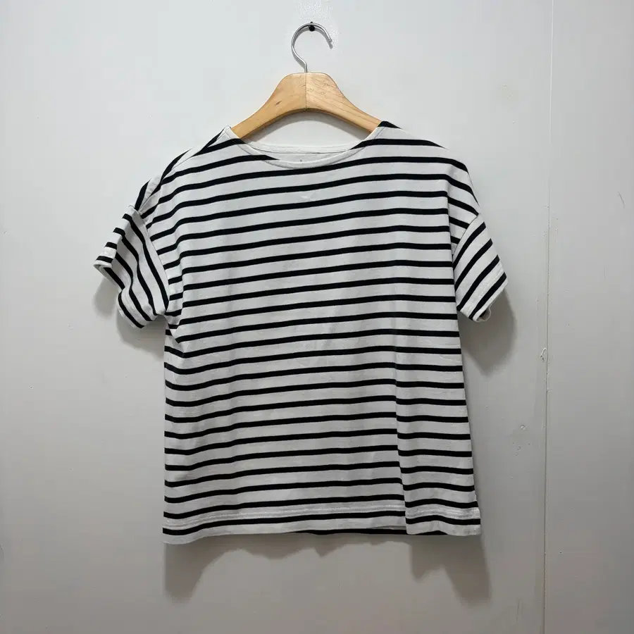 Muji 무인양품 블랙 스트라이프 반팔 티셔츠 (여성S)