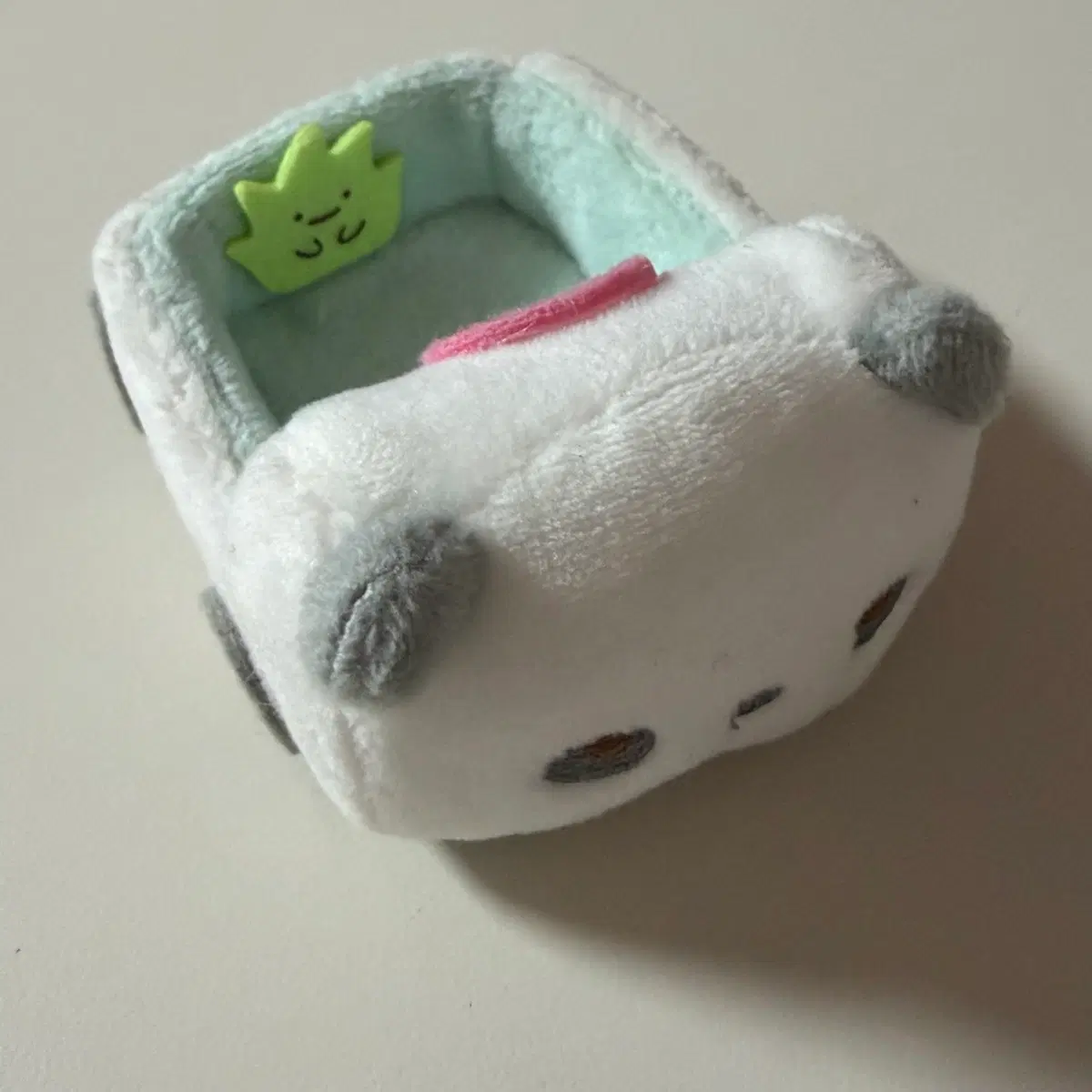 스미코구라시 판다 인형 자동차
