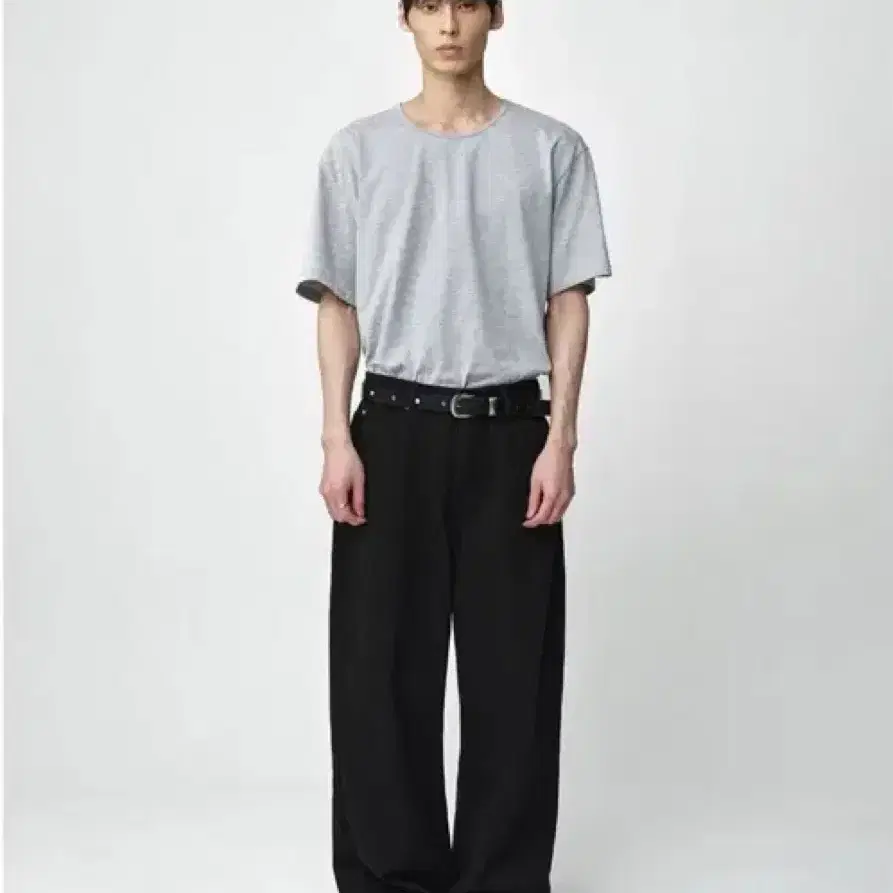 밀로 아카이브 소프트 U넥 세미 오버핏 티셔츠 멜란지 그레이