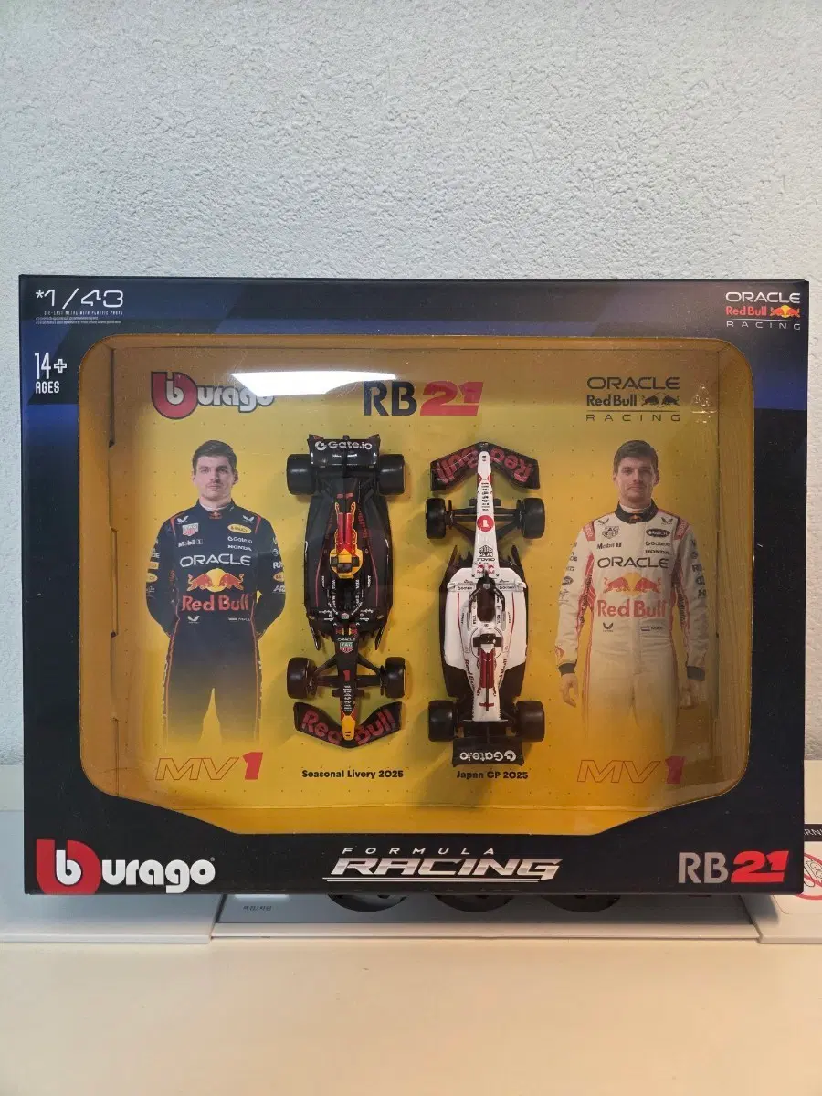 부라고 RB21 레이싱카 피규어 세트 1/43