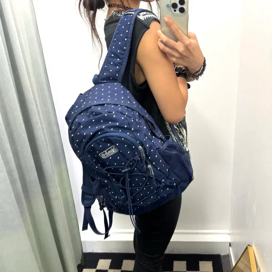 콜먼 네이비 도트 백팩