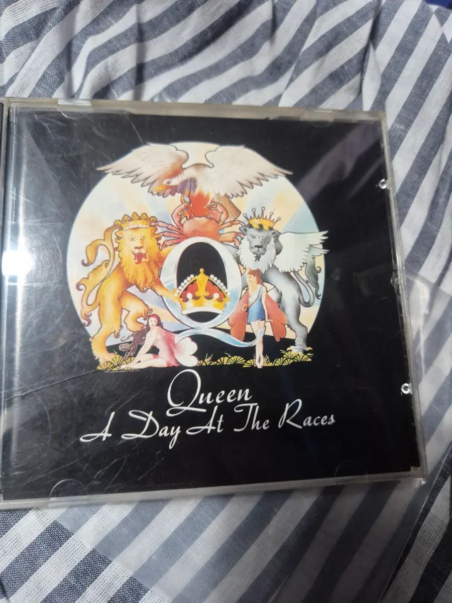 퀸 A day at the races 음반시디