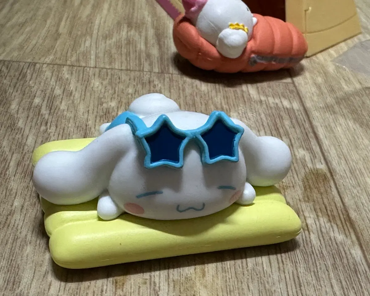 산리오 여름휴가 시나모롤 가챠 (새상품)