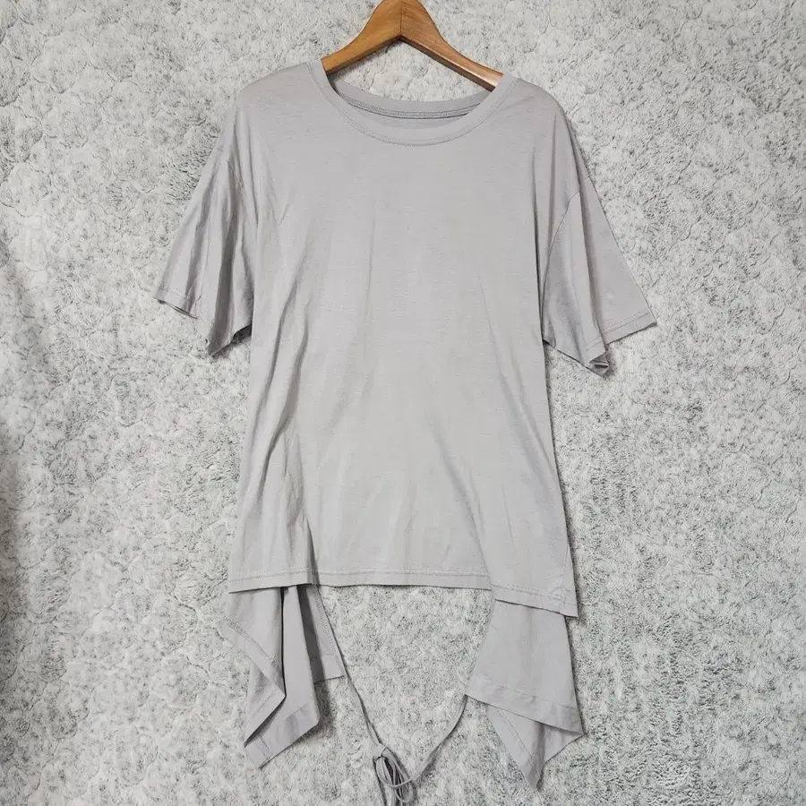 J959 [F] NEAR LEAF 반팔 티셔츠