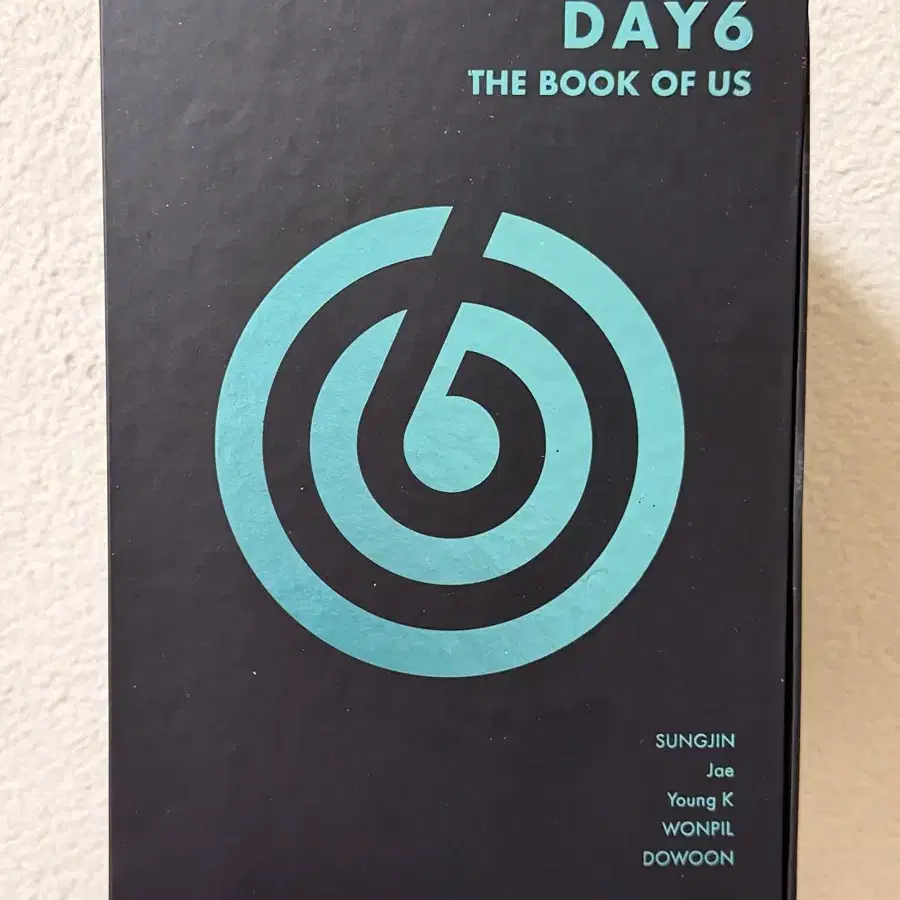 (가격인하) DAY6 THE BOOK OF US 앨범