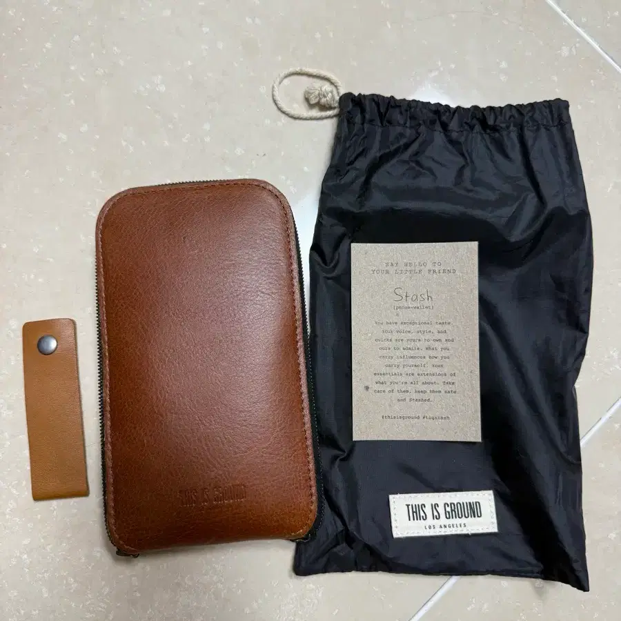 This is ground phone wallet