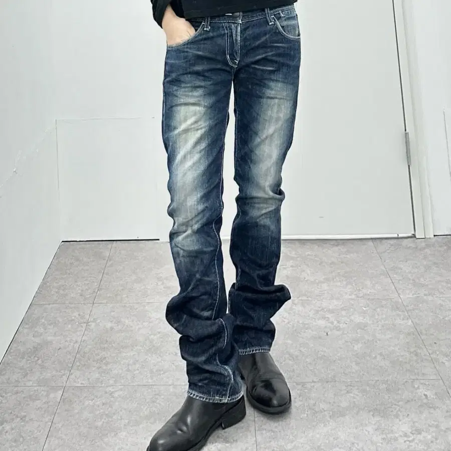 Murder License black fade lines denim