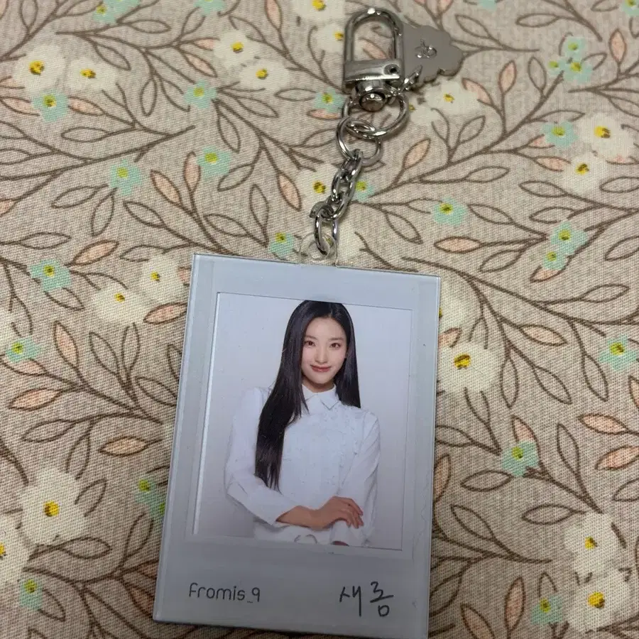 프로미스나인 이새롬 프롬섬머 from summer 전시회 키링 판매