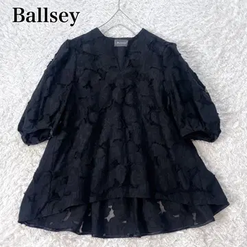 새상품급 Ballsey 블루 컷 자카드 퍼프 슬리브 블라우스 블랙