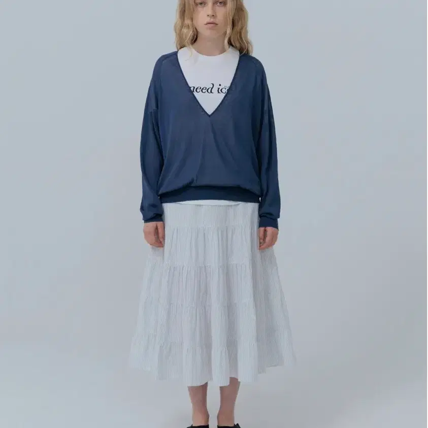 헤이그 a sheer v-neck knit (navy) 새상품