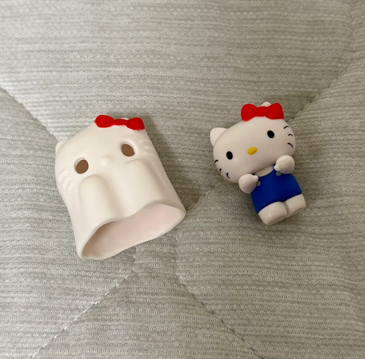 산리오 헬로키티 유령 가챠 피규어